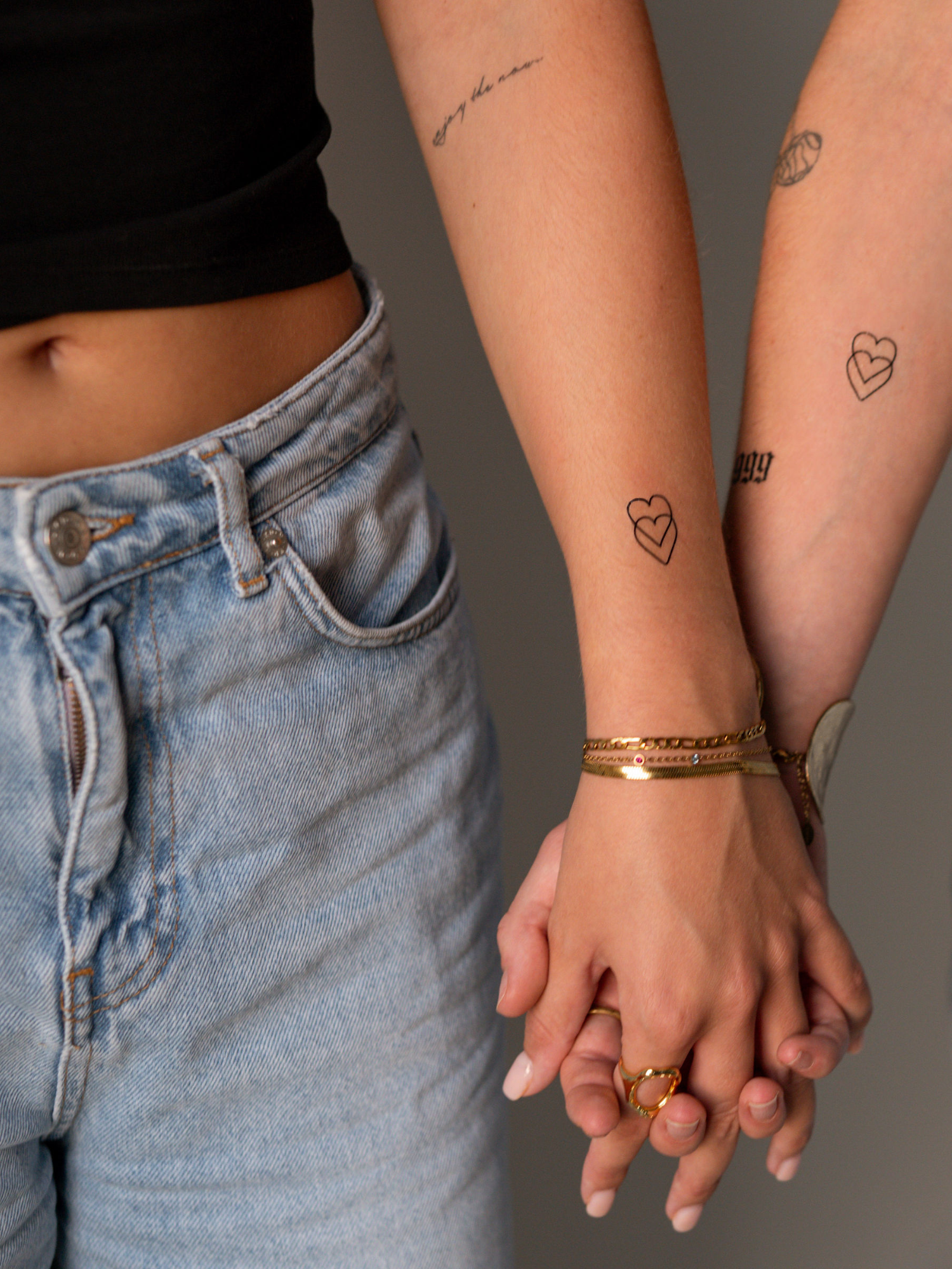 Fine line tattoo: alles over deze stijlvolle en subtiele tattoo trend