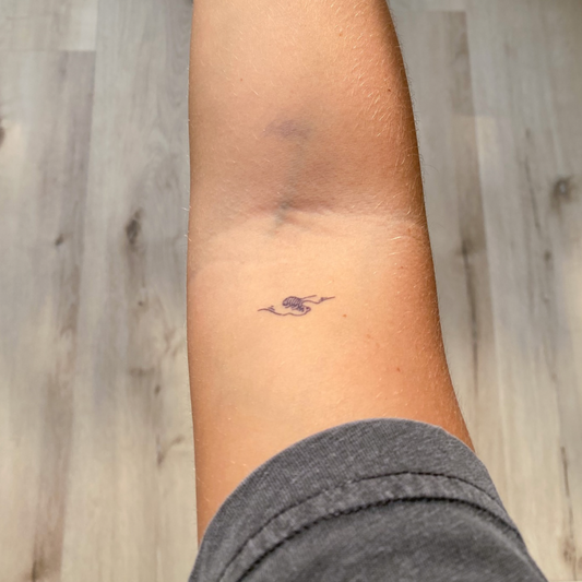 Tymczasowe fale tatuażu