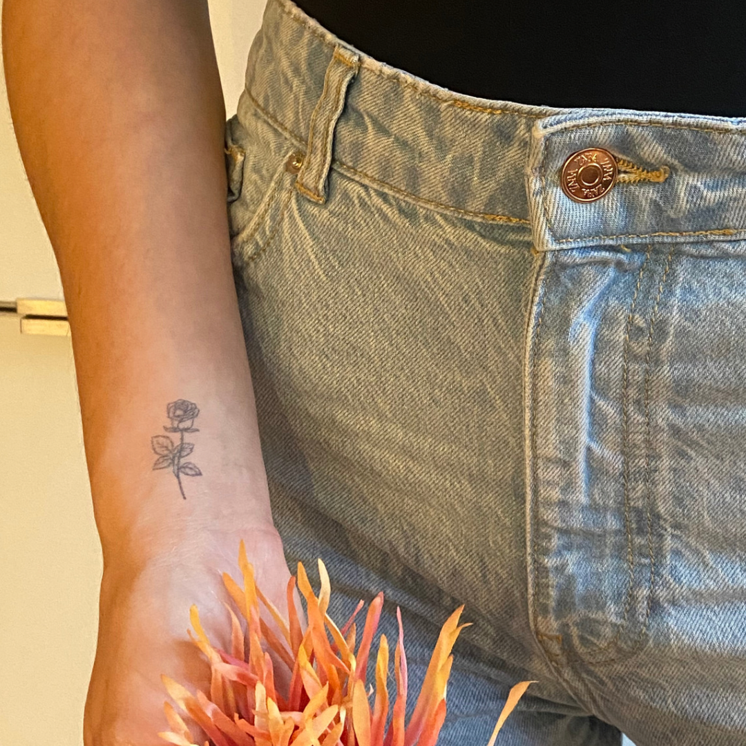 Rosa tatuaggio temporaneo